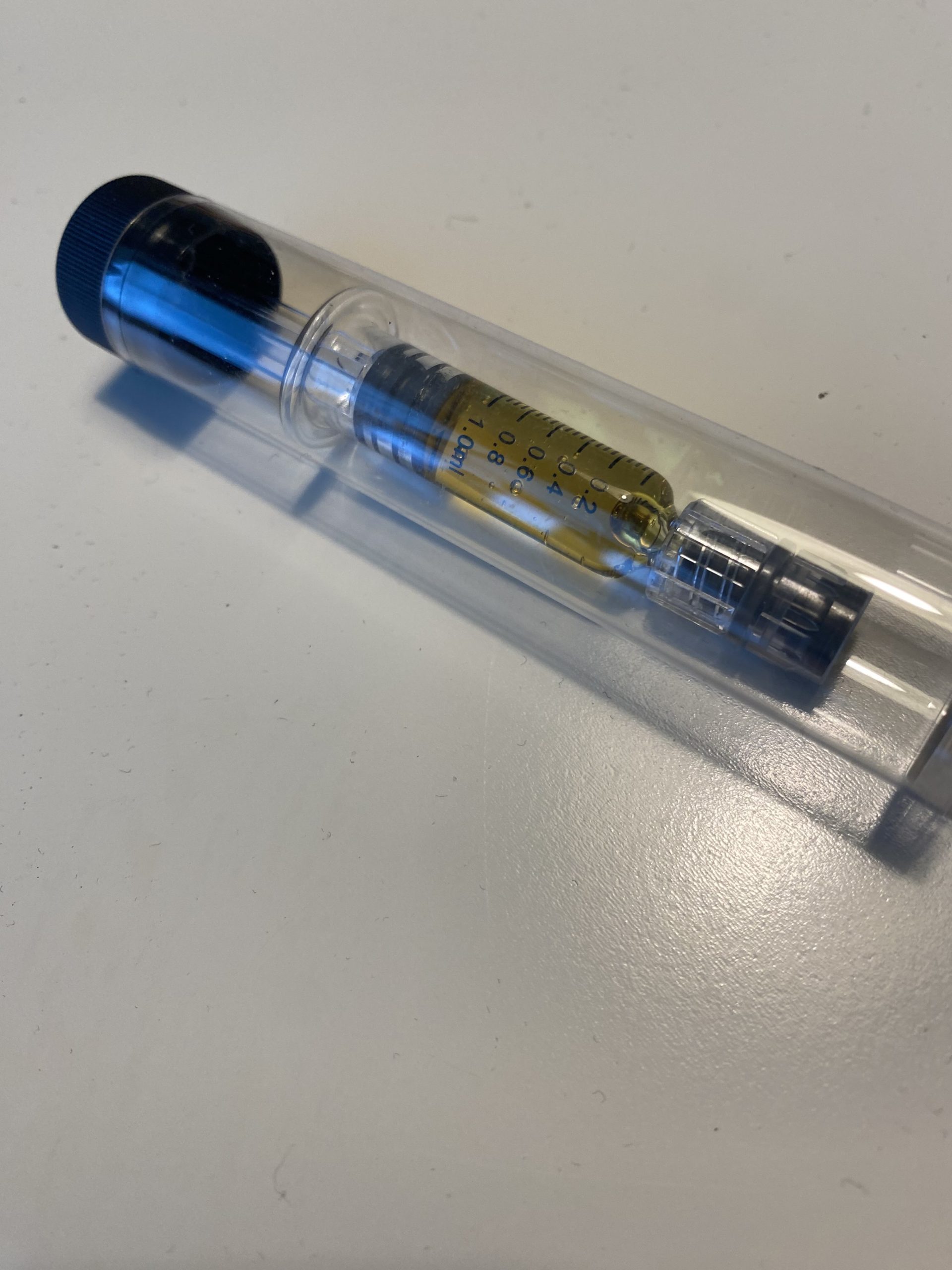 Cali Honey Cannabis THC 88.8% koncentrat i 1ml Spruta